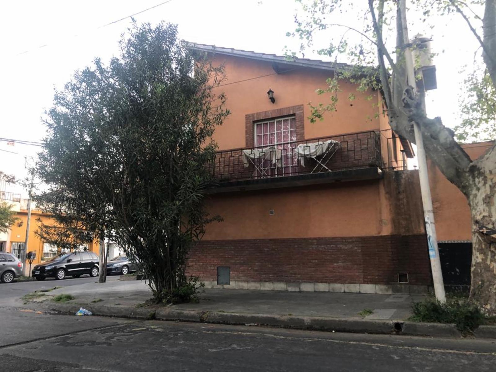Amplio Duplex de 4 ambientes en Ciudadela — foto 2