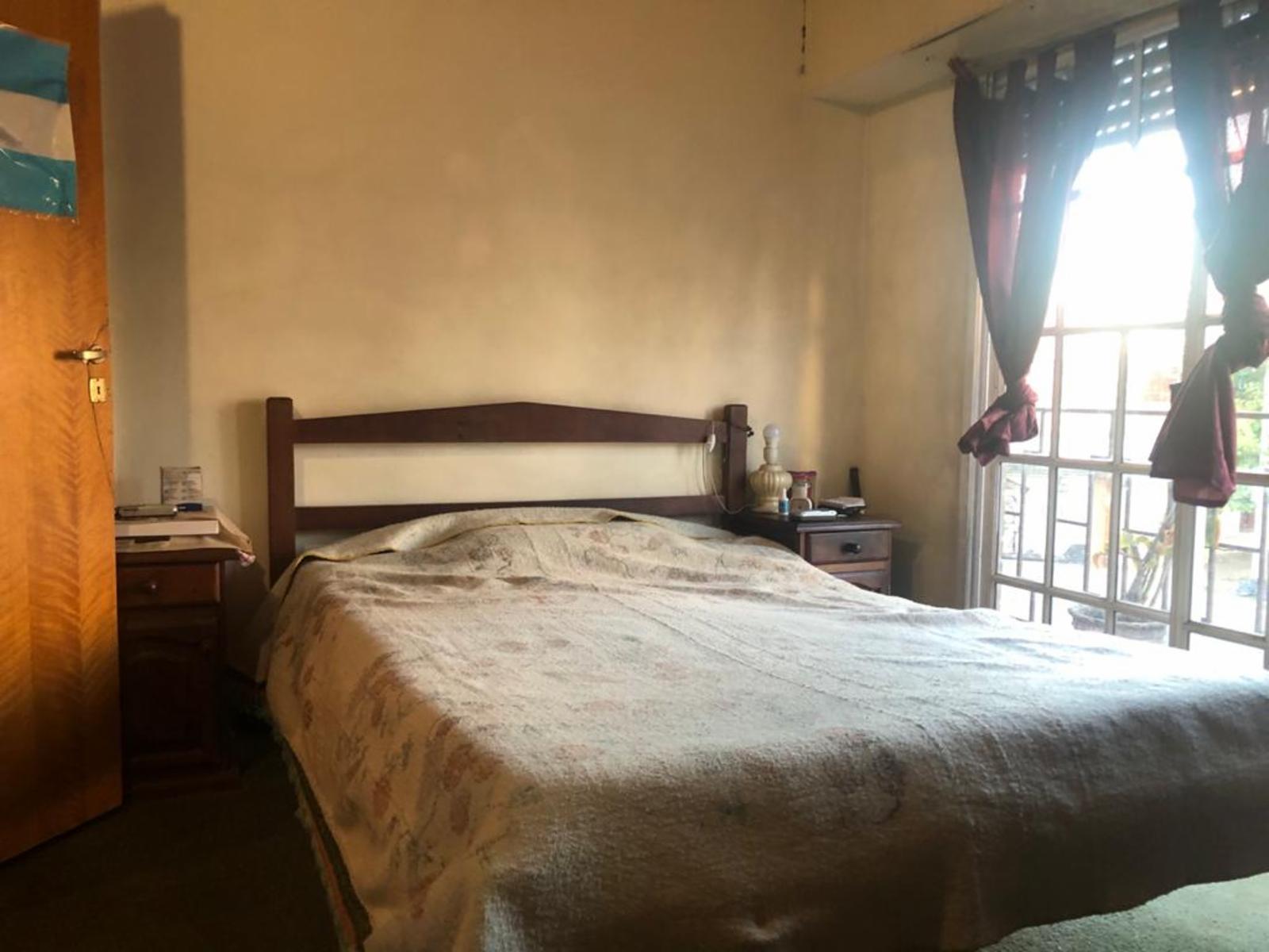Amplio Duplex de 4 ambientes en Ciudadela — foto 4