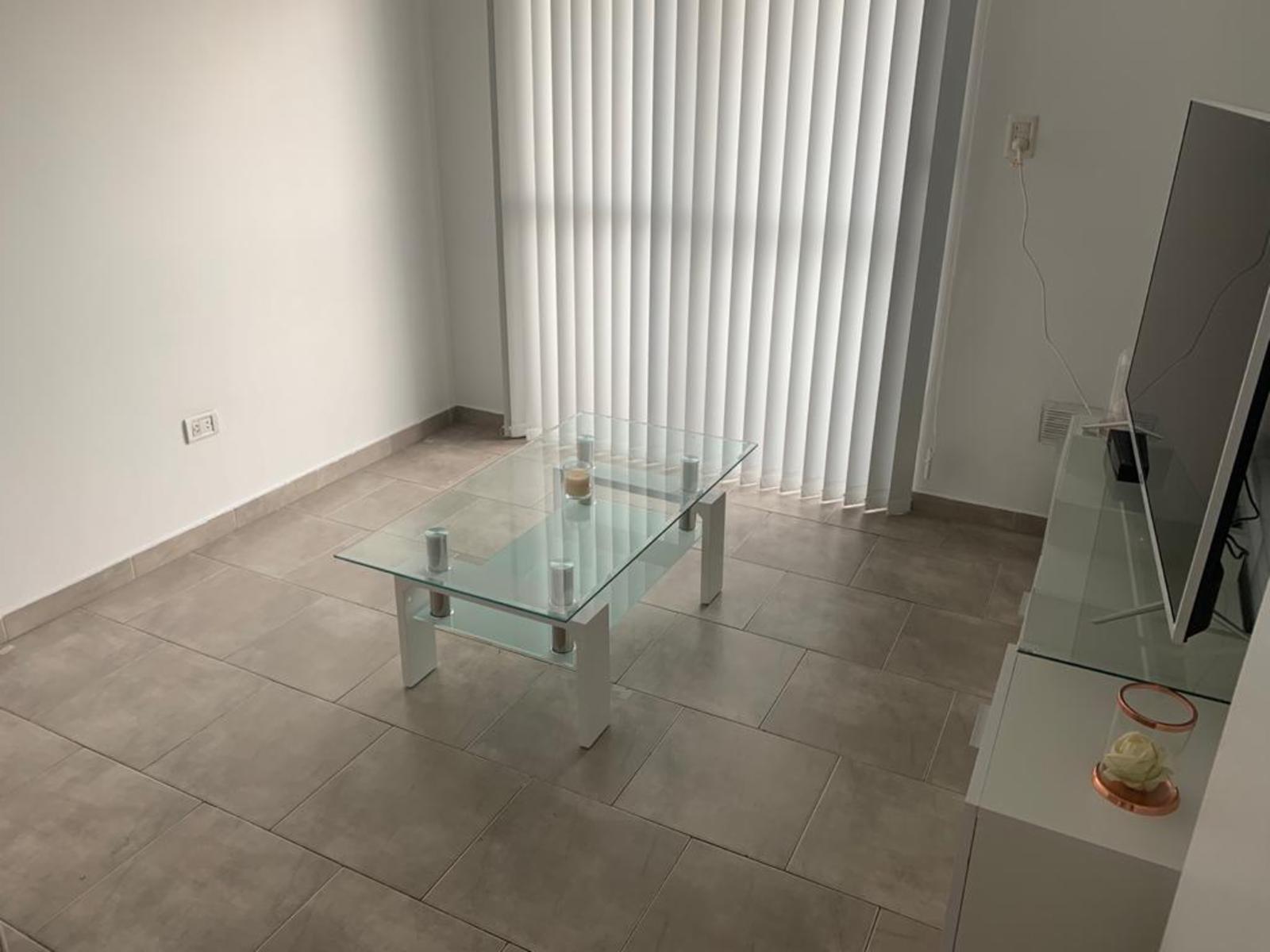 Departamento dos ambientes con cochera y balcon — foto 4