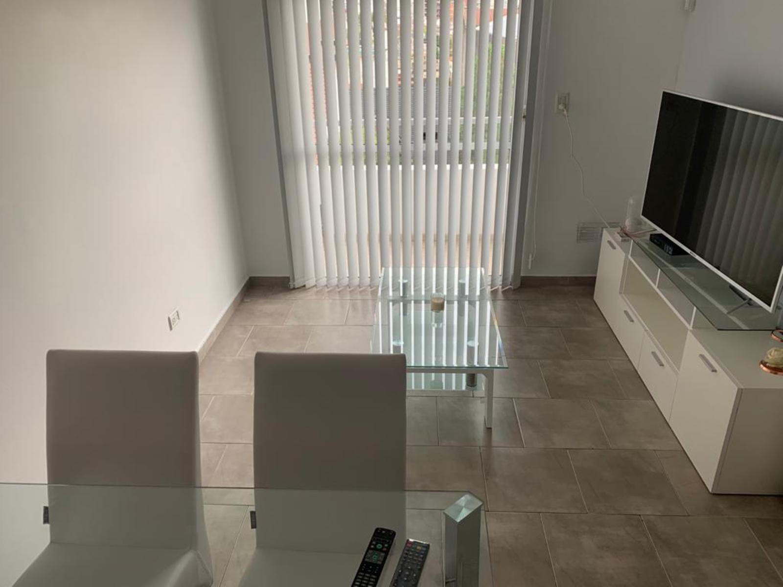 Departamento dos ambientes con cochera y balcon — foto 5