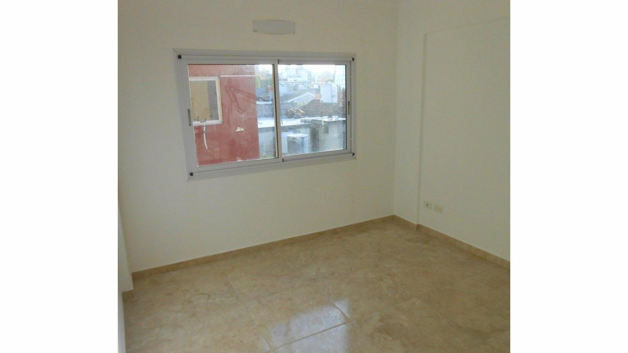 Departamentos de 2 ambientes en pozo al frente con balcon — foto 9