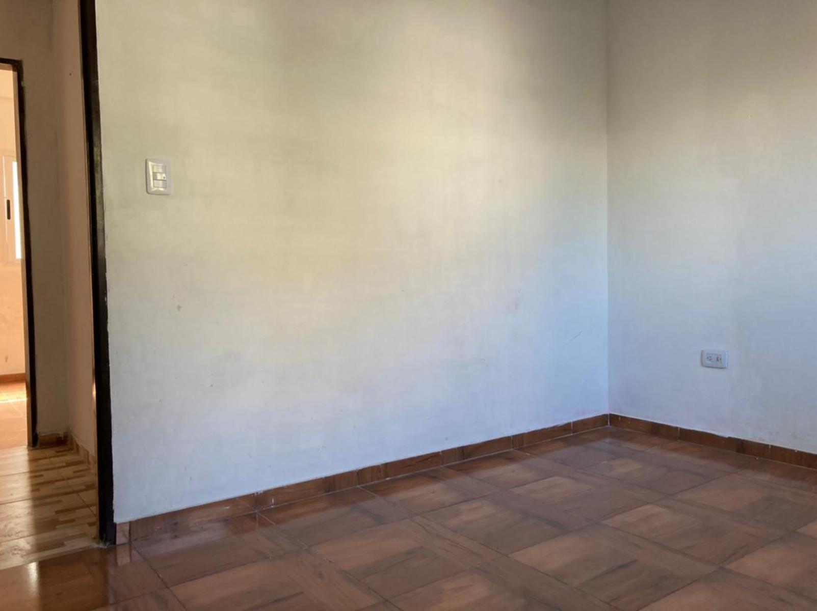 DEPARTAMENTO DE 3 AMBIENTES AL FRENTE CON PATIO — foto 3