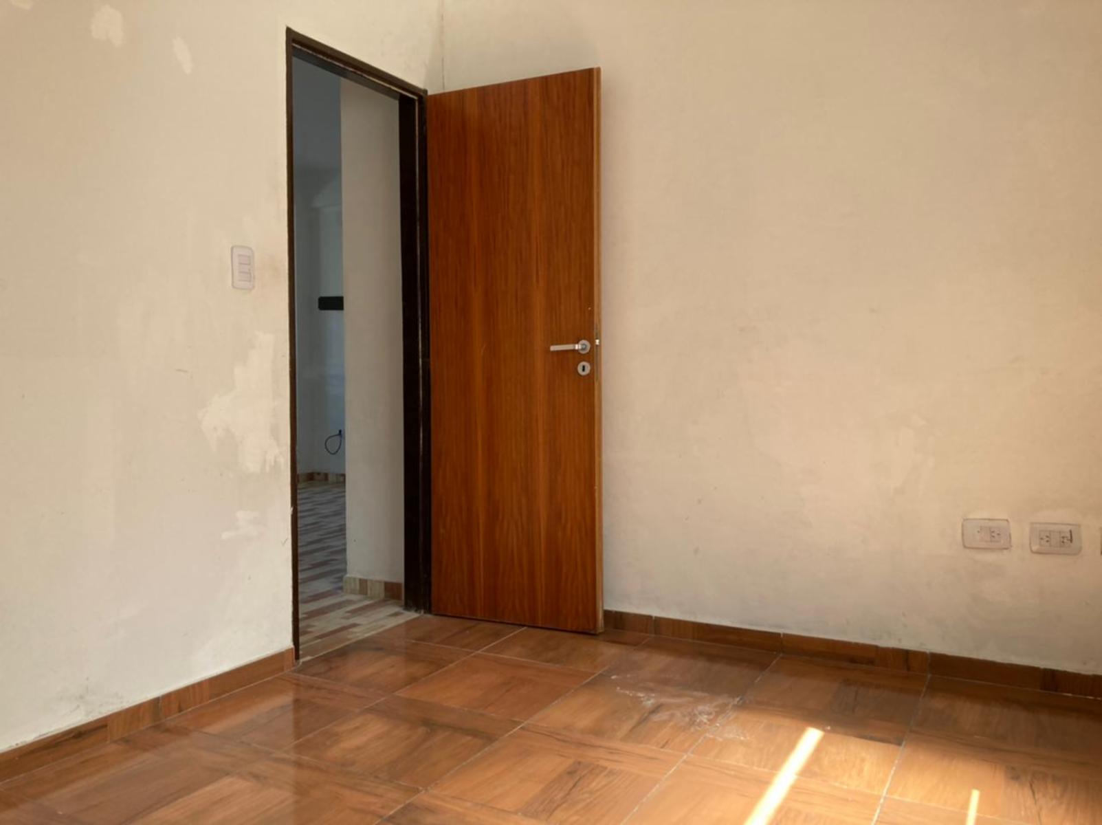 DEPARTAMENTO DE 3 AMBIENTES AL FRENTE CON PATIO — foto 8