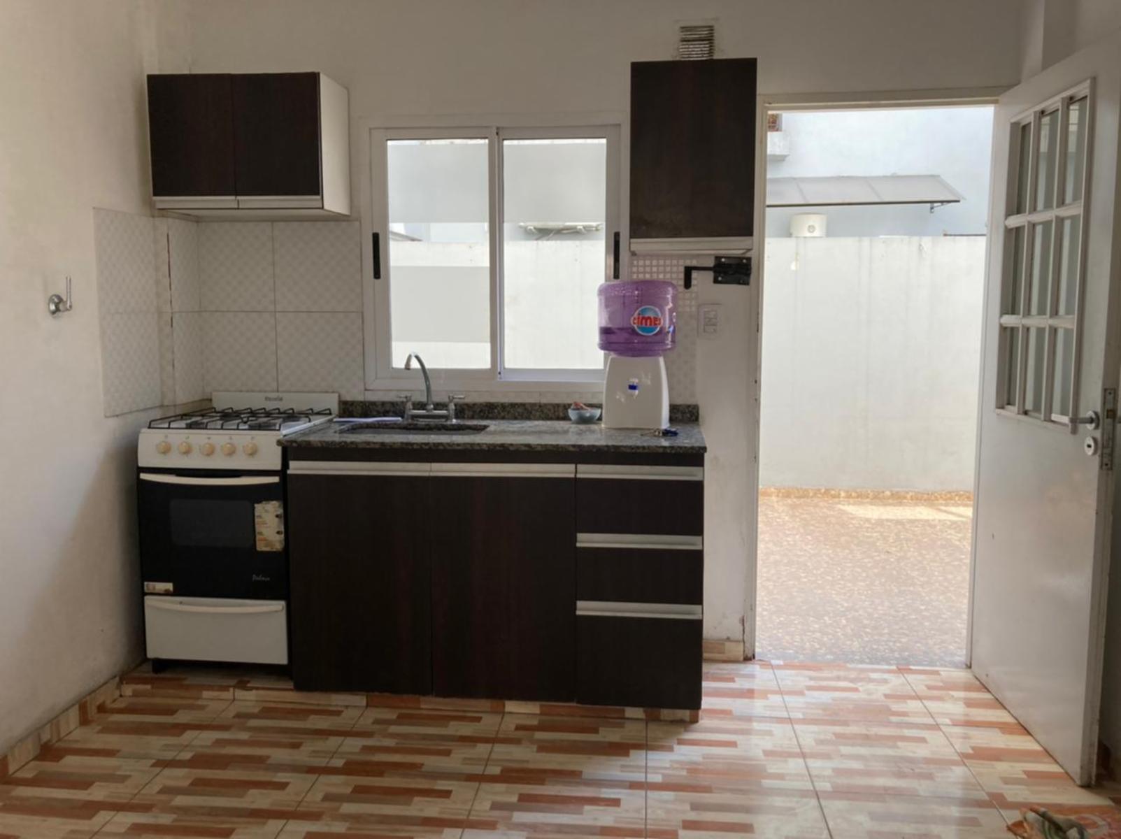 DEPARTAMENTO DE 3 AMBIENTES AL FRENTE CON PATIO — foto 9