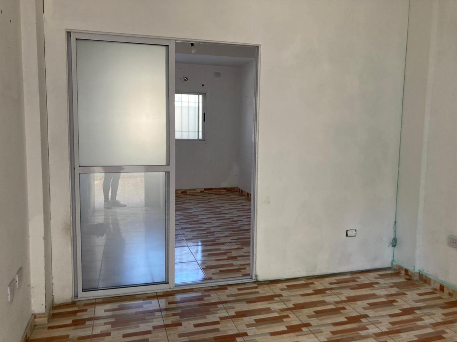 DEPARTAMENTO DE 3 AMBIENTES AL FRENTE CON PATIO — foto 11