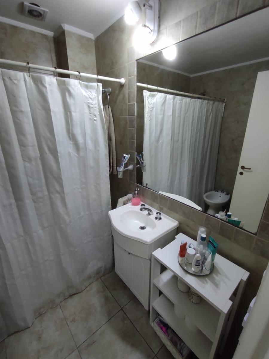 Departamento dos ambientes en planta baja con bajas expensas — foto 10