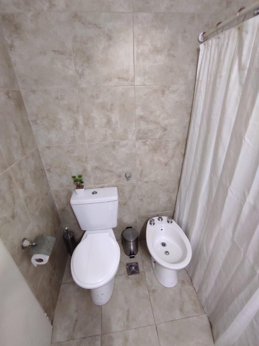 Departamento dos ambientes en planta baja con bajas expensas — foto 11