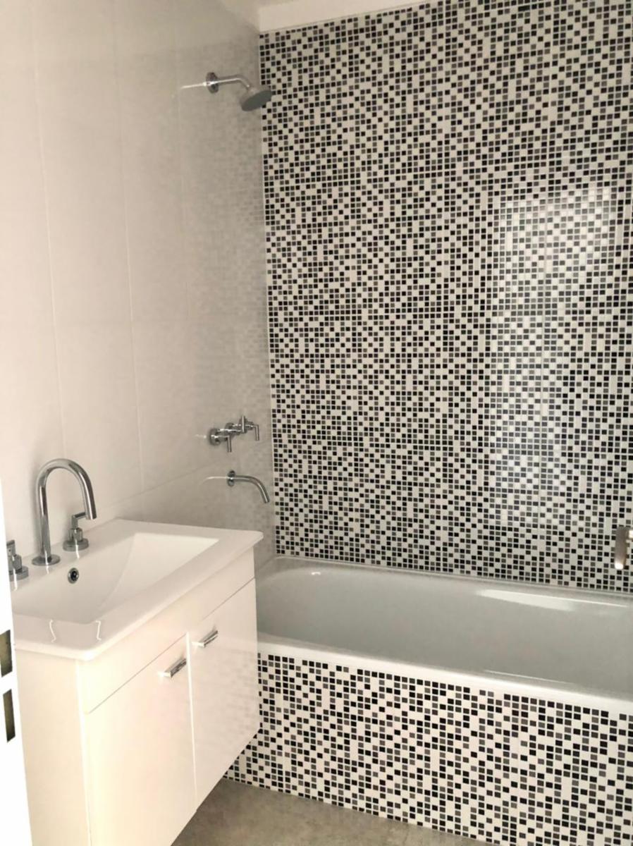 Excelentes amplios departamentos de categoría de 2 ambientes con dos balcones en Ramos Mejia — foto 11
