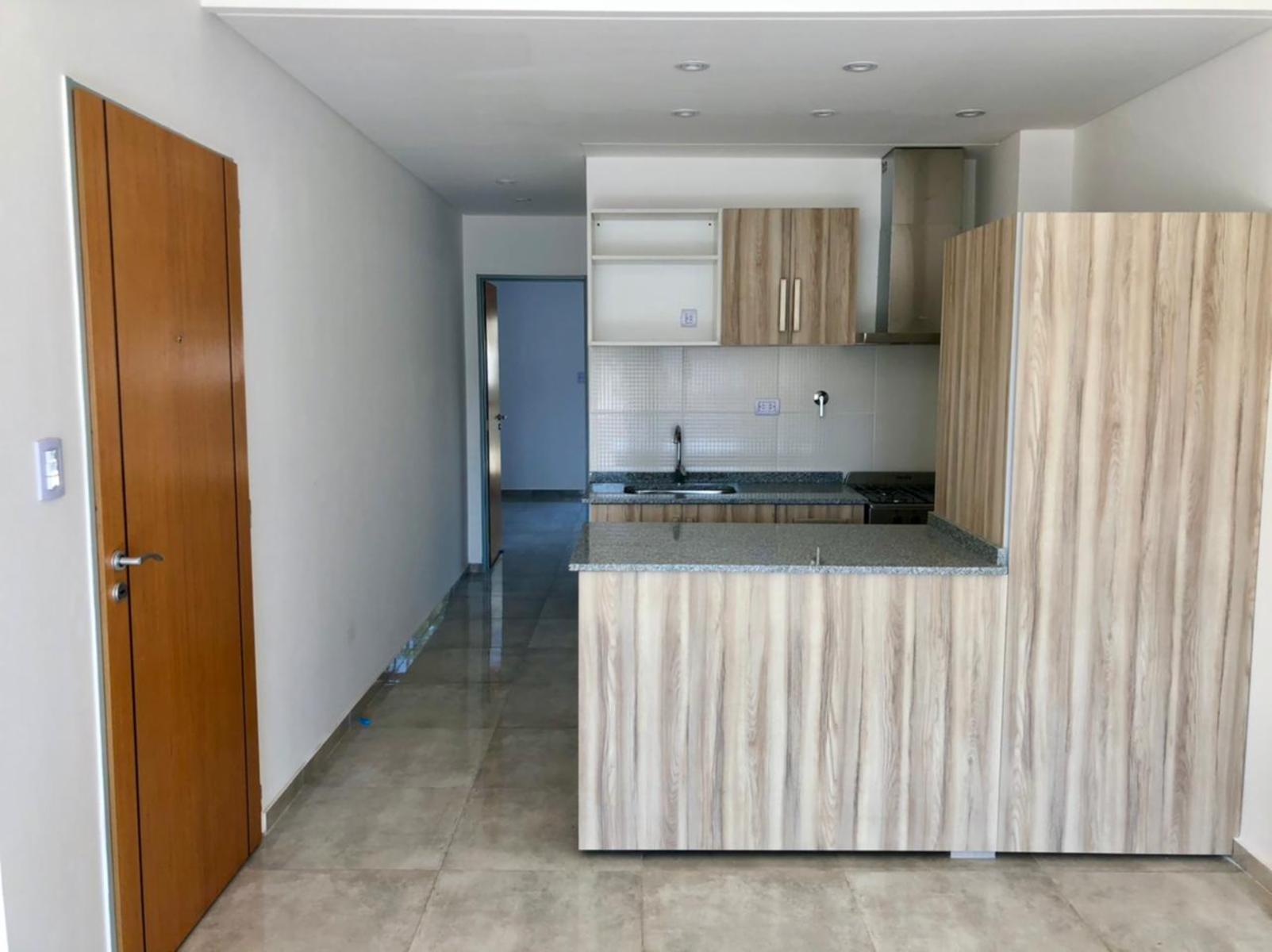 Excelentes amplios departamentos de categoría de 2 ambientes con dos balcones en Ramos Mejia — foto 12