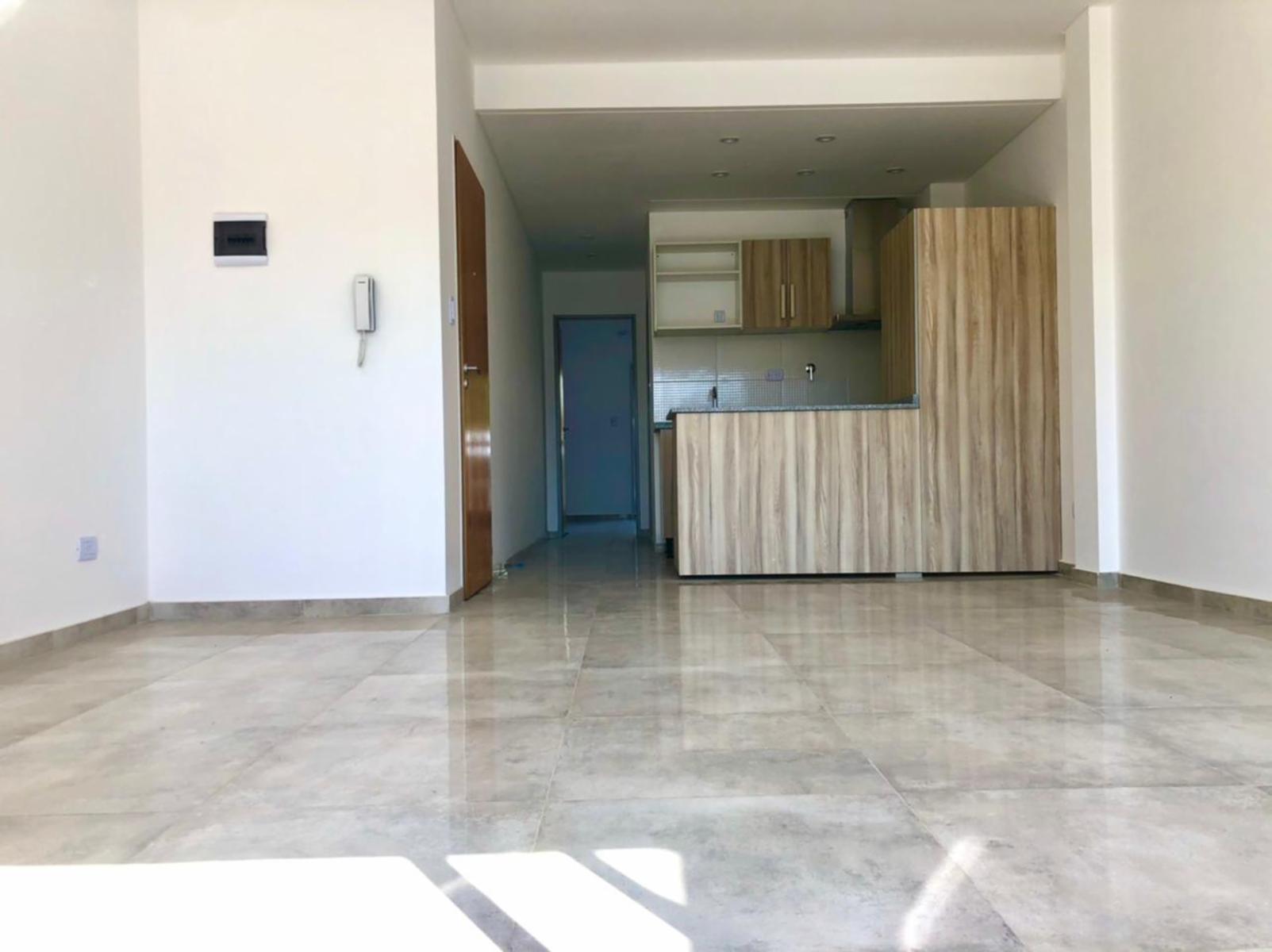 Excelentes amplios departamentos de categoría de 2 ambientes con dos balcones en Ramos Mejia — foto 13