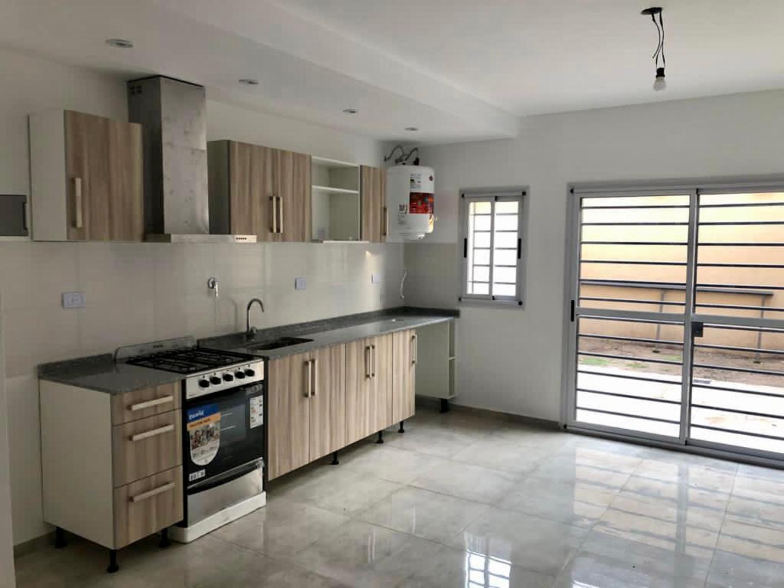 Excelentes amplios departamentos de categoría de 2 ambientes con dos balcones en Ramos Mejia — foto 5