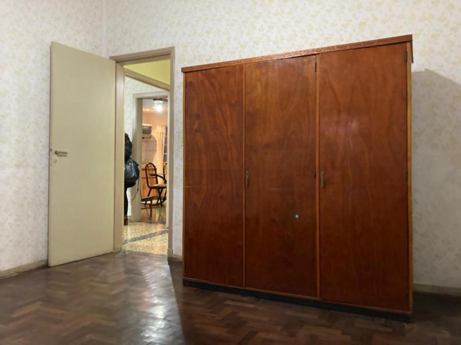 Excelente PH en venta de 3 ambientes con amplio fondo en Ramos Mejia — foto 10
