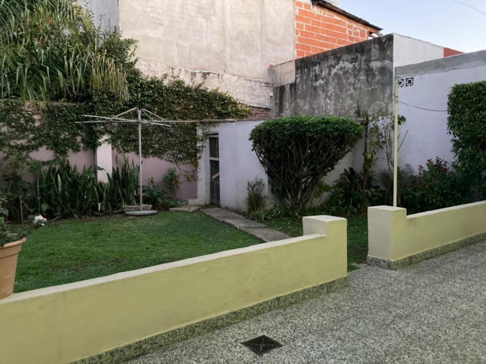 Excelente PH en venta de 3 ambientes con amplio fondo en Ramos Mejia — foto 11