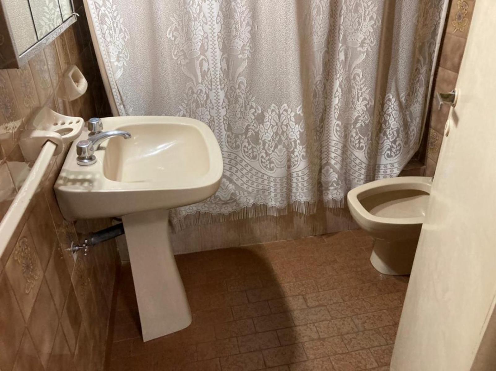 Excelente PH en venta de 3 ambientes con amplio fondo en Ramos Mejia — foto 12