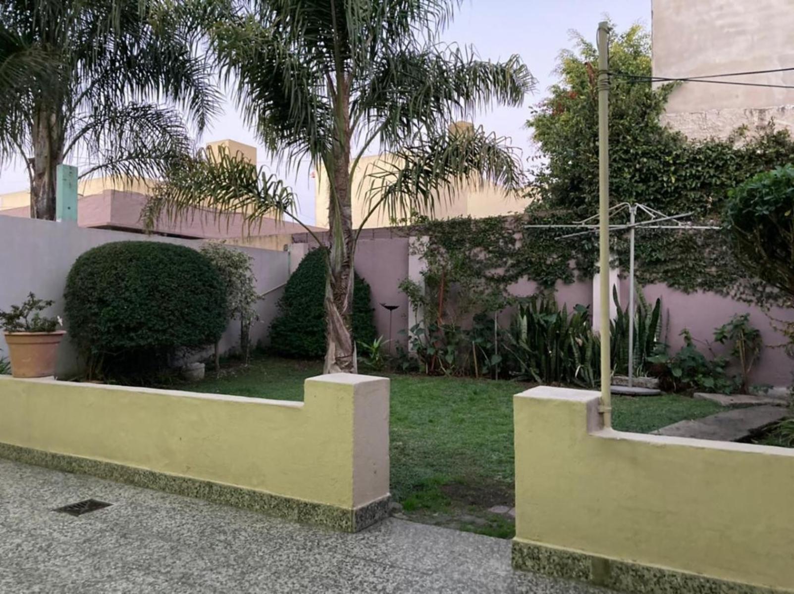 Excelente PH en venta de 3 ambientes con amplio fondo en Ramos Mejia — foto 15