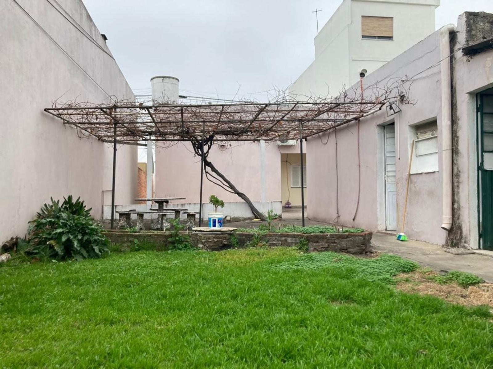 Excelente casa de 3 ambientes en lote propio de 10 x 39. — foto 9