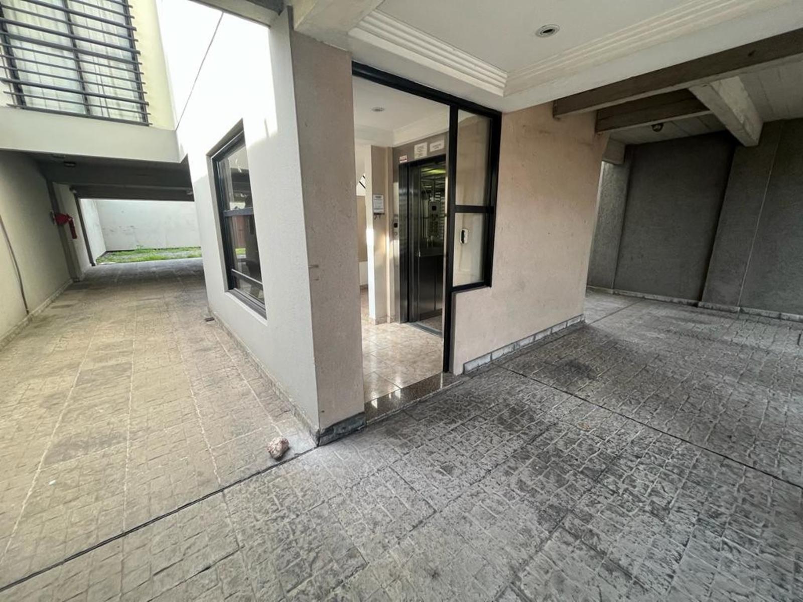 Excelente departamento monoambiente con balcón. — foto 4
