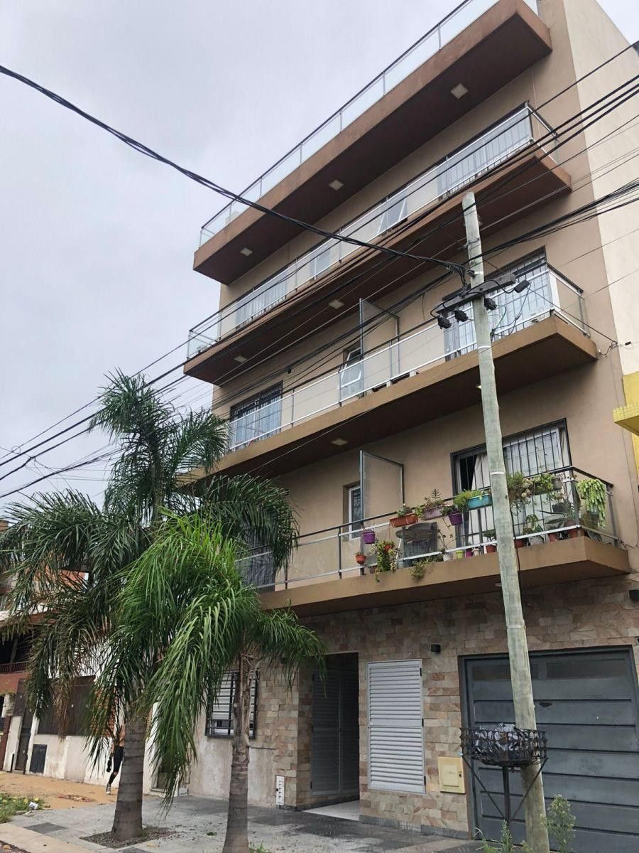 Monoambiente con Balcon y Cochera — foto 15