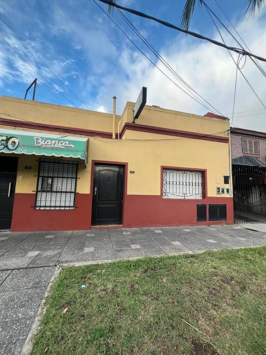 Apto Credito - PH Dos Ambientes Al Frente con Patio y Galpon