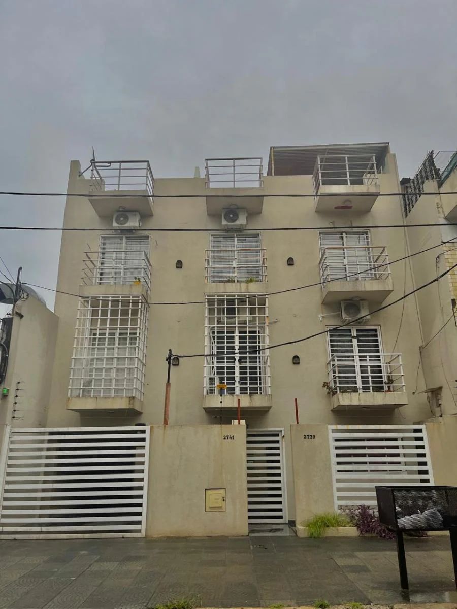 Departamentos Dos Ambientes Planta Baja con Patio.