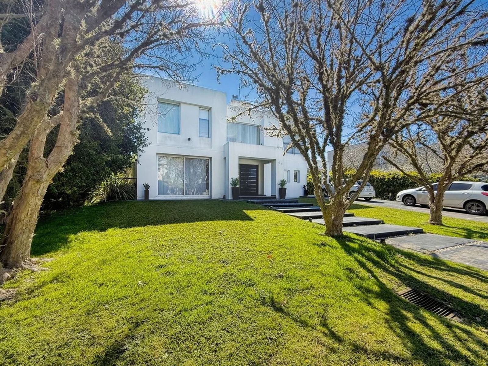 CASA EN VENTA 5 AMBIENTES LAUQUEN CENTRO APTA CREDITO - 5