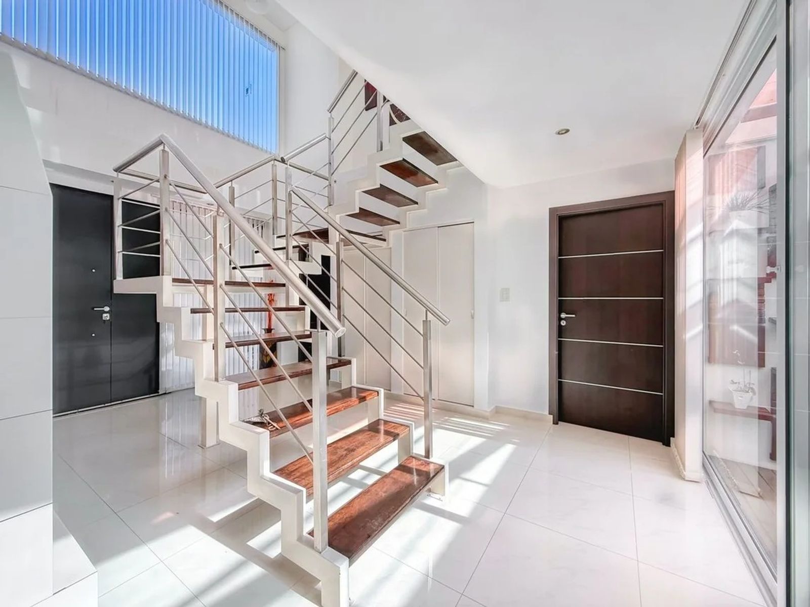 CASA EN VENTA 5 AMBIENTES LAUQUEN CENTRO APTA CREDITO - 19