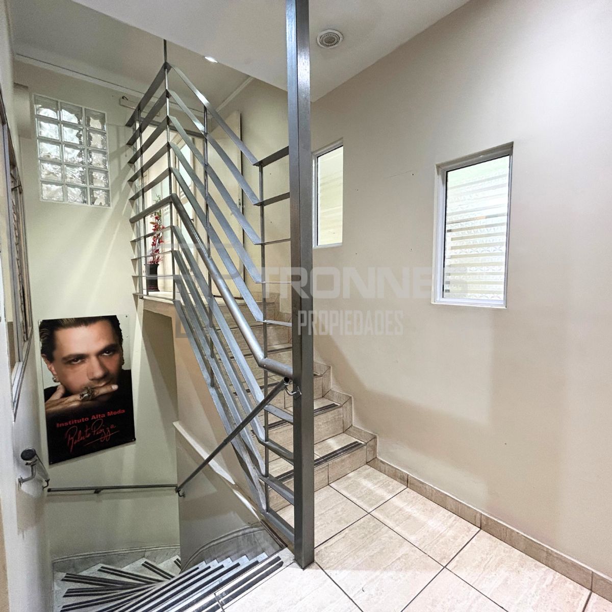 Venta Importante Inmueble Comercial - Local - Oficinas - Consultorios-Lomas Centro — foto 4