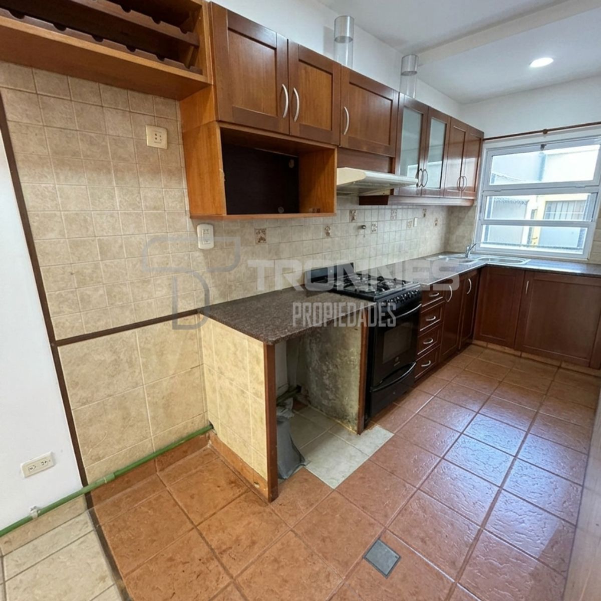VENTA CASA 5 AMBIENTES - 4 DORMITORIOS , PATIO, TERRAZA Y BALCÓN - LOMAS DE ZAMORA — foto 7