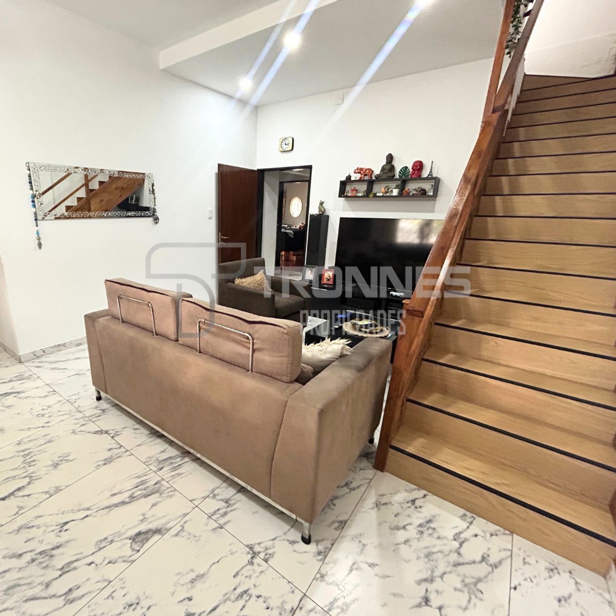 Venta Casa en Ph 5 Ambientes en 2 Plantas en Banfield - Garaje, Patio y Terraza - 2