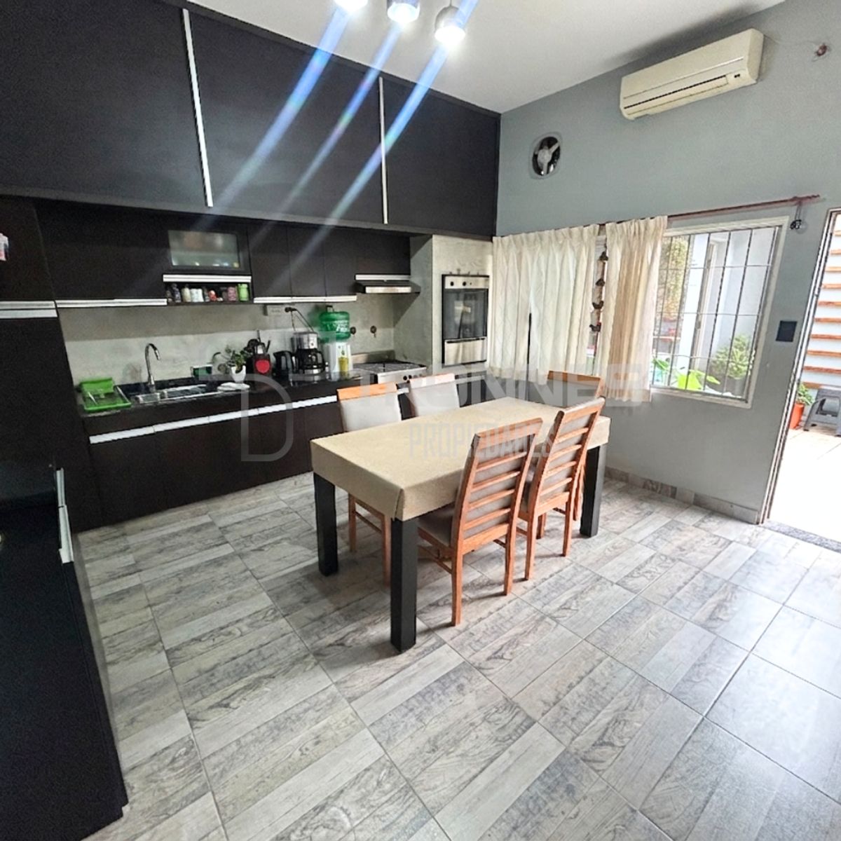 Venta Casa en Ph 5 Ambientes en 2 Plantas en Banfield - Garaje, Patio y Terraza - 9