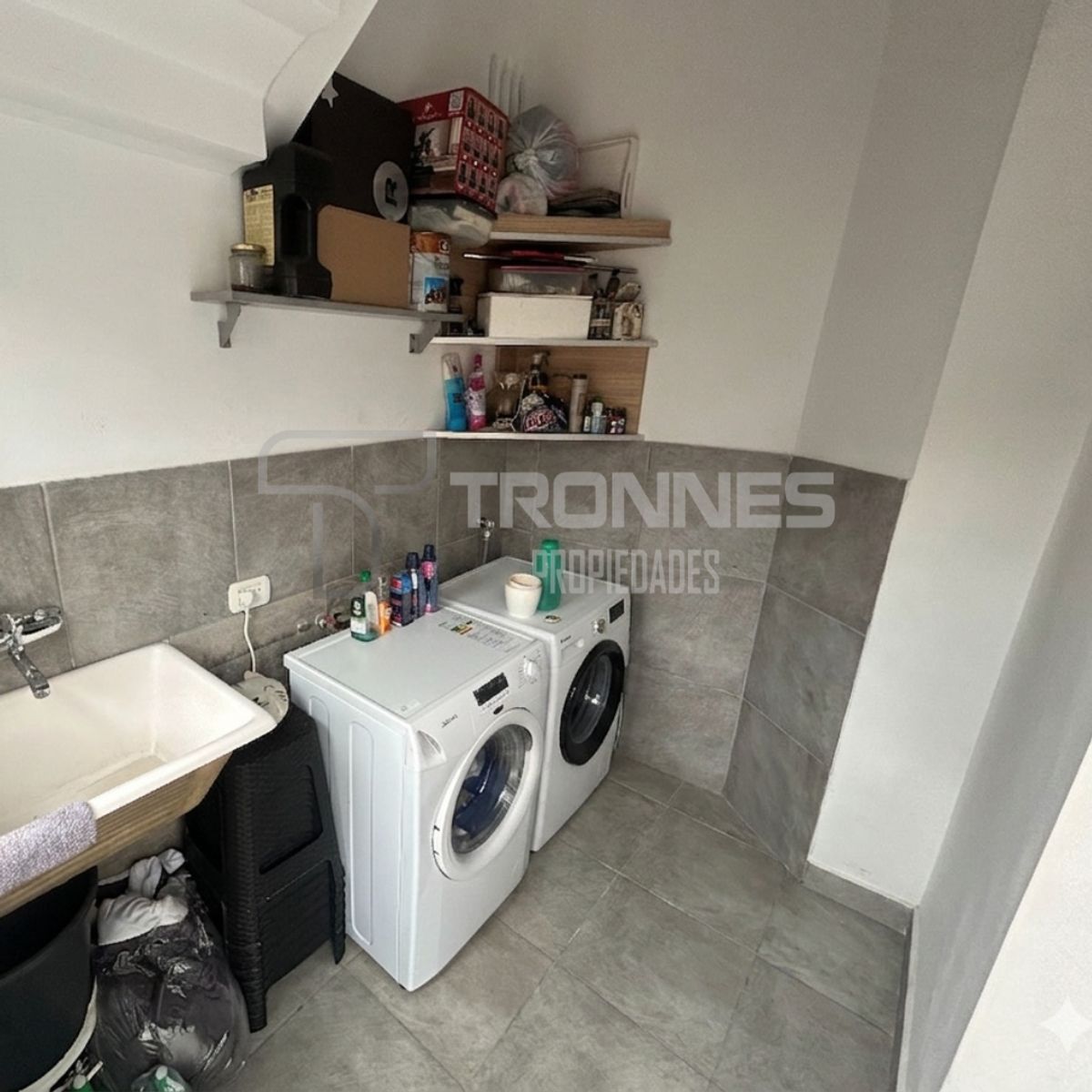 Venta Casa en Ph 5 Ambientes en 2 Plantas en Banfield - Garaje, Patio y Terraza - 15