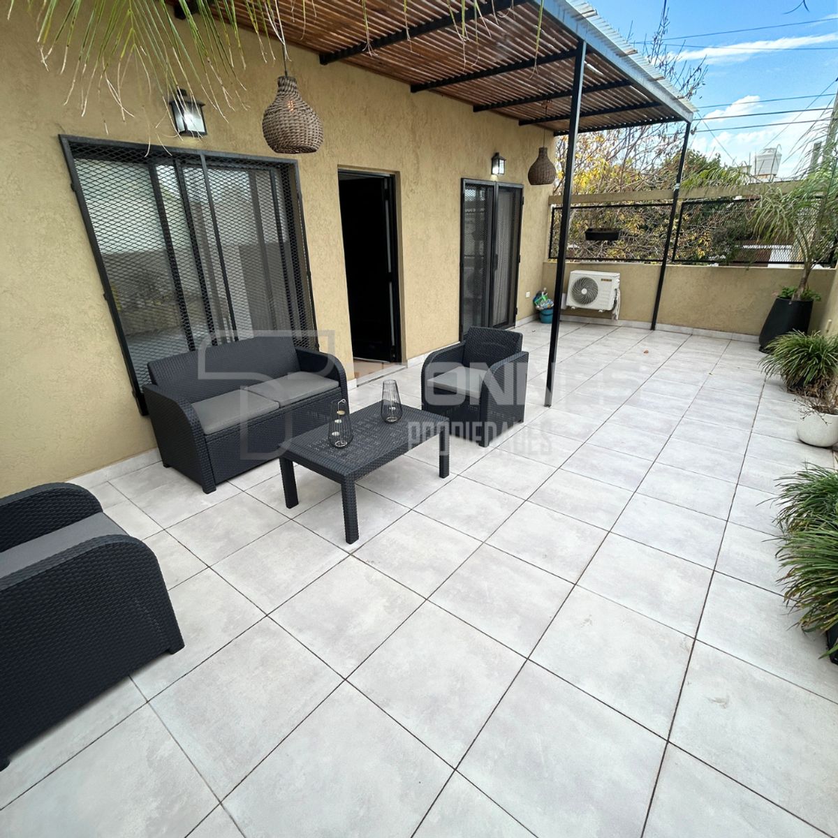 Venta Casa en Ph 5 Ambientes en 2 Plantas en Banfield - Garaje, Patio y Terraza - 19