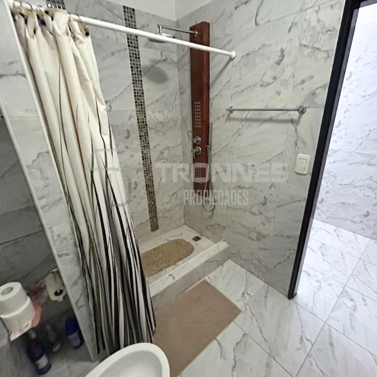 Venta Casa en Ph 5 Ambientes en 2 Plantas en Banfield - Garaje, Patio y Terraza - 24