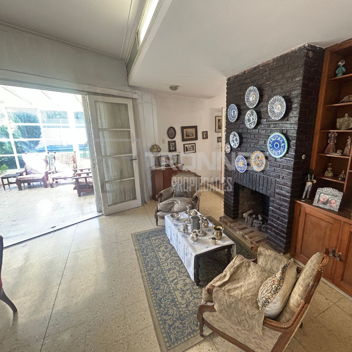 Venta - Casa 6 Ambientes en Dos Plantas, Sobre A. Alsina - Jardin, Pileta y Quincho - Lomas de Zamora - 3