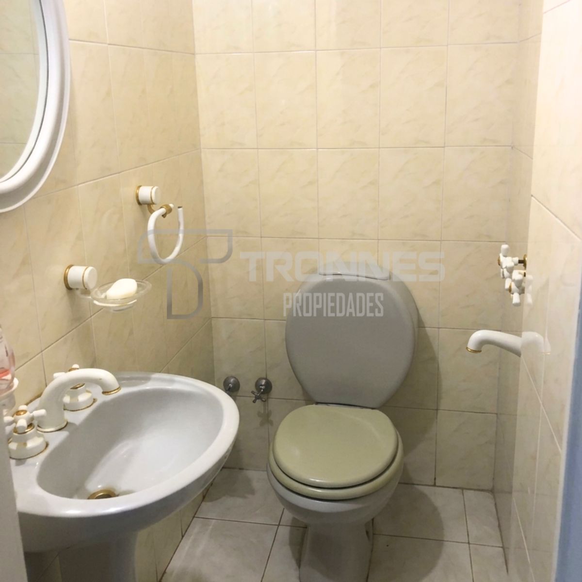 Venta - Casa 6 Ambientes en Dos Plantas, Sobre A. Alsina - Jardin, Pileta y Quincho - Lomas de Zamora - 13