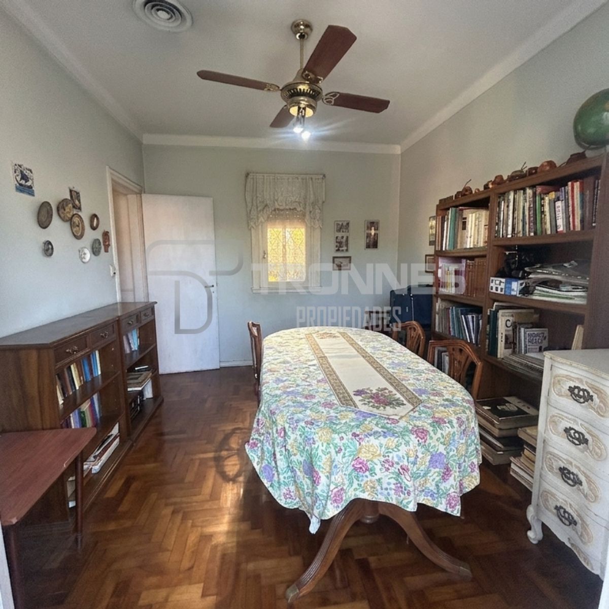 Venta - Casa 6 Ambientes en Dos Plantas, Sobre A. Alsina - Jardin, Pileta y Quincho - Lomas de Zamora - 25