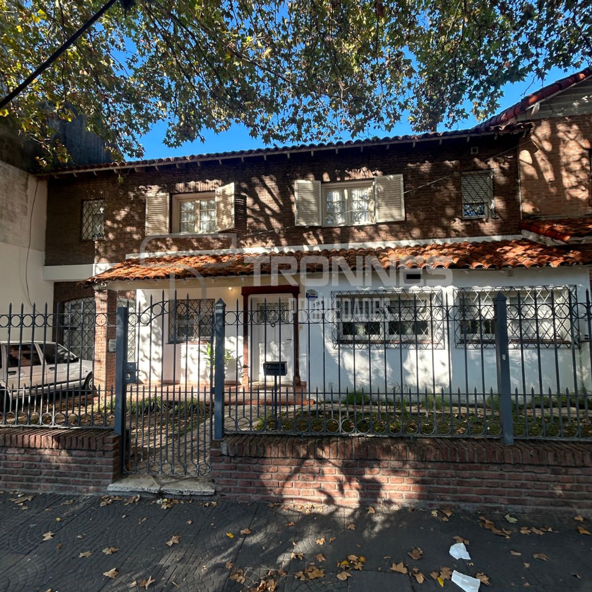Venta - Casa 6 Ambientes en Dos Plantas, Sobre A. Alsina - Jardin, Pileta y Quincho - Lomas de Zamora - 33