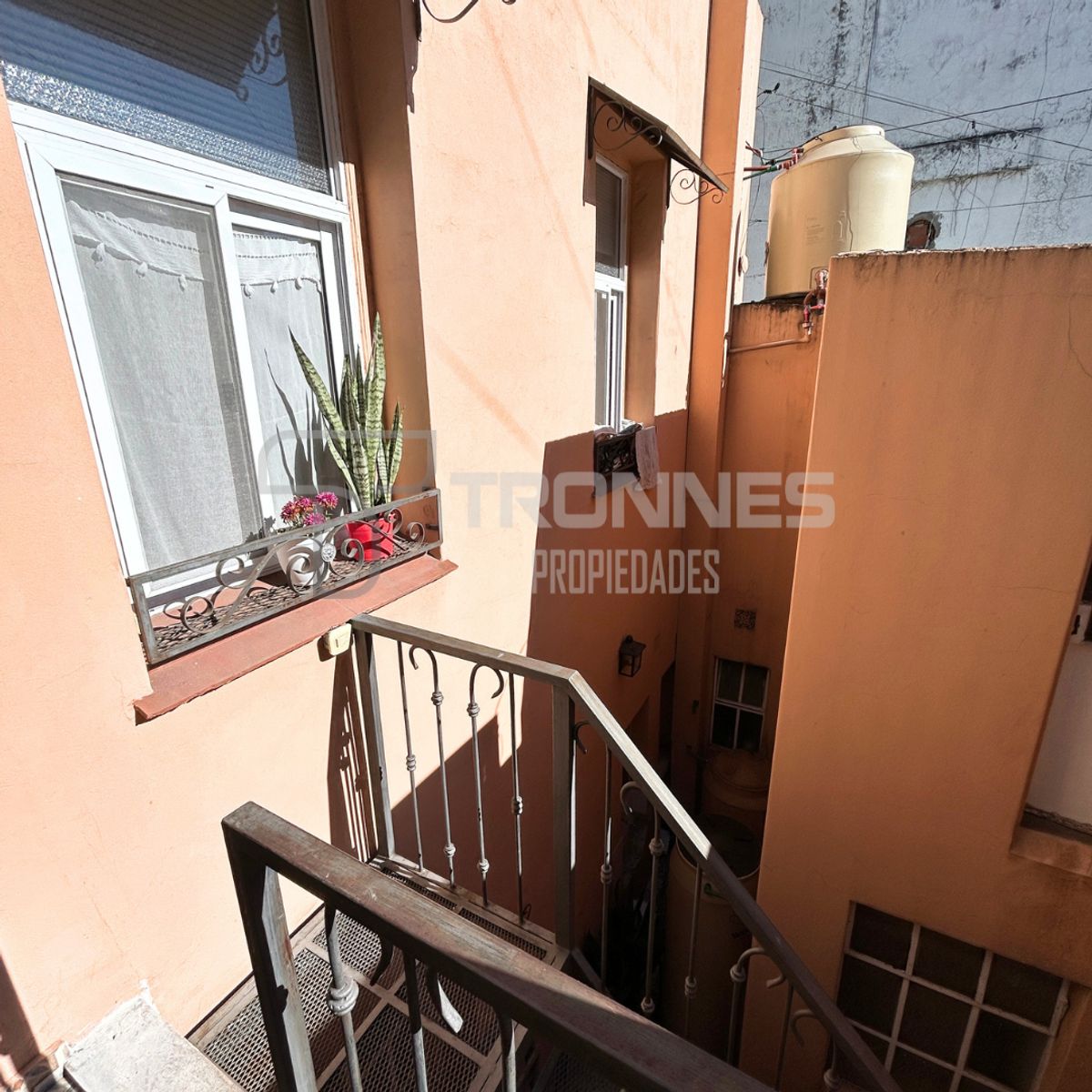 VENTA PH 2 AMBIENTES EN PLANTA ALTA IMPECABLE EN BANFIELD ESTE PLENO CENTRO COMERCIAL - SIN EXPENSAS - 12