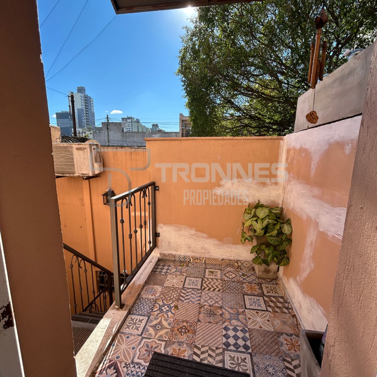 VENTA PH 2 AMBIENTES EN PLANTA ALTA IMPECABLE EN BANFIELD ESTE PLENO CENTRO COMERCIAL - SIN EXPENSAS - 13