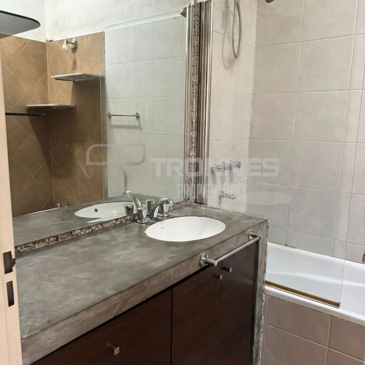Venta Triplex 3 Ambientes con Fondo y Cochera - Lomas de Zamora Oeste - 18