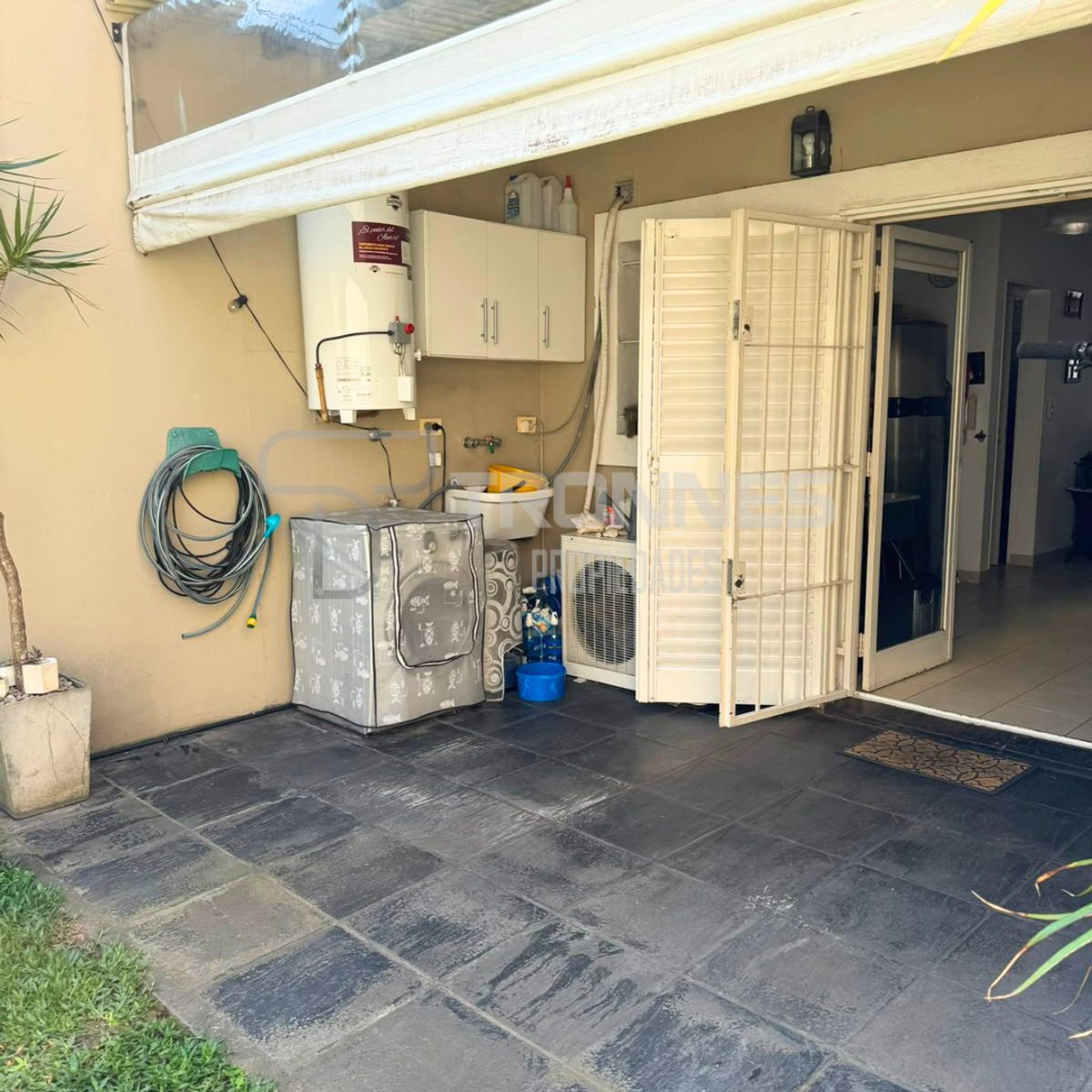 Venta Triplex 3 Ambientes con Fondo y Cochera - Lomas de Zamora Oeste - 20