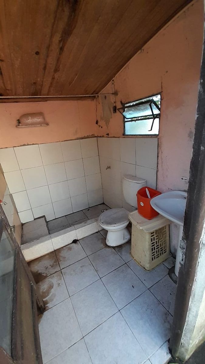 Casa a restaurar con salón en excelente ubicación y amplio lote — foto 13