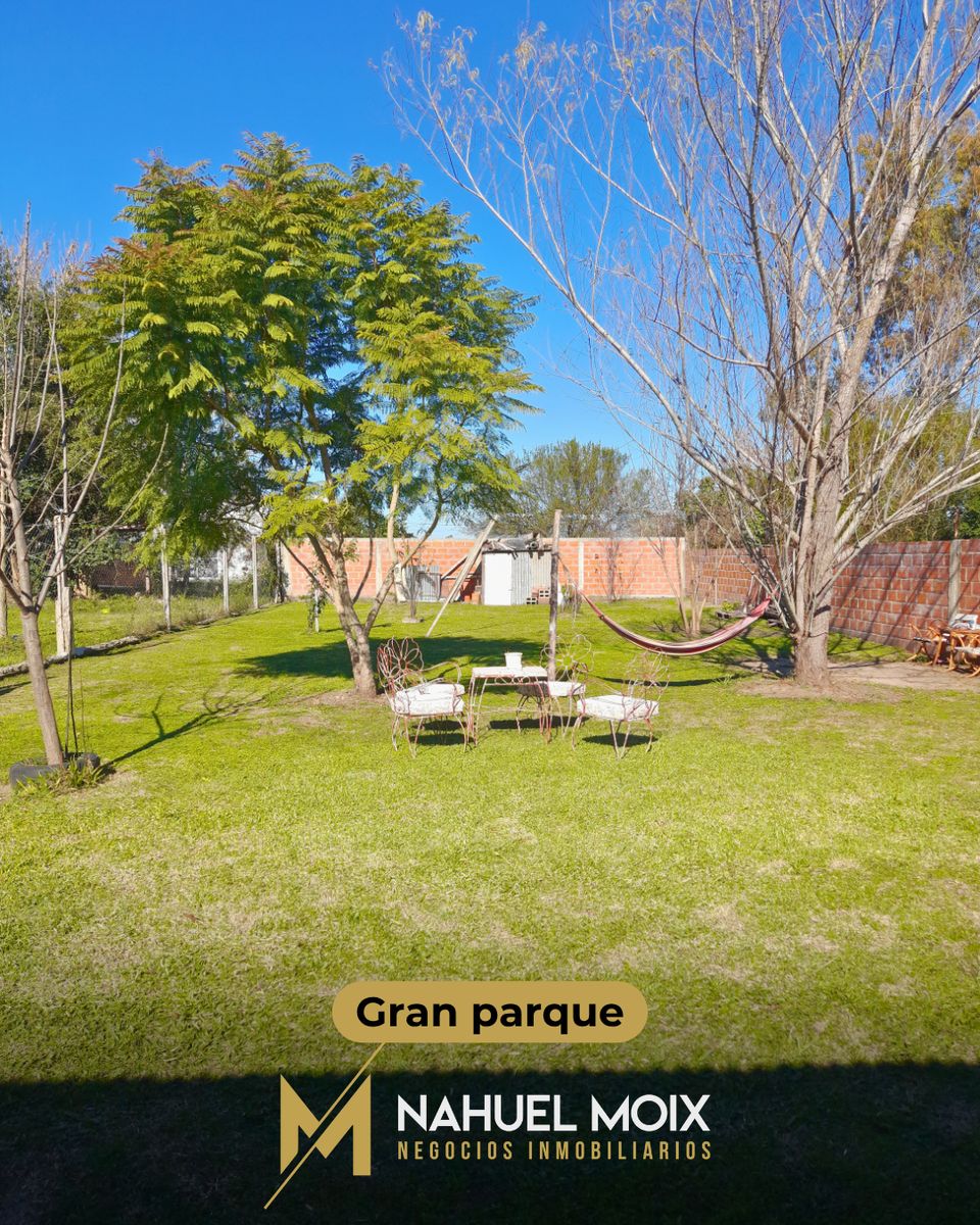 Amplia casa en venta con local al frente Barrio El Brillante - 3