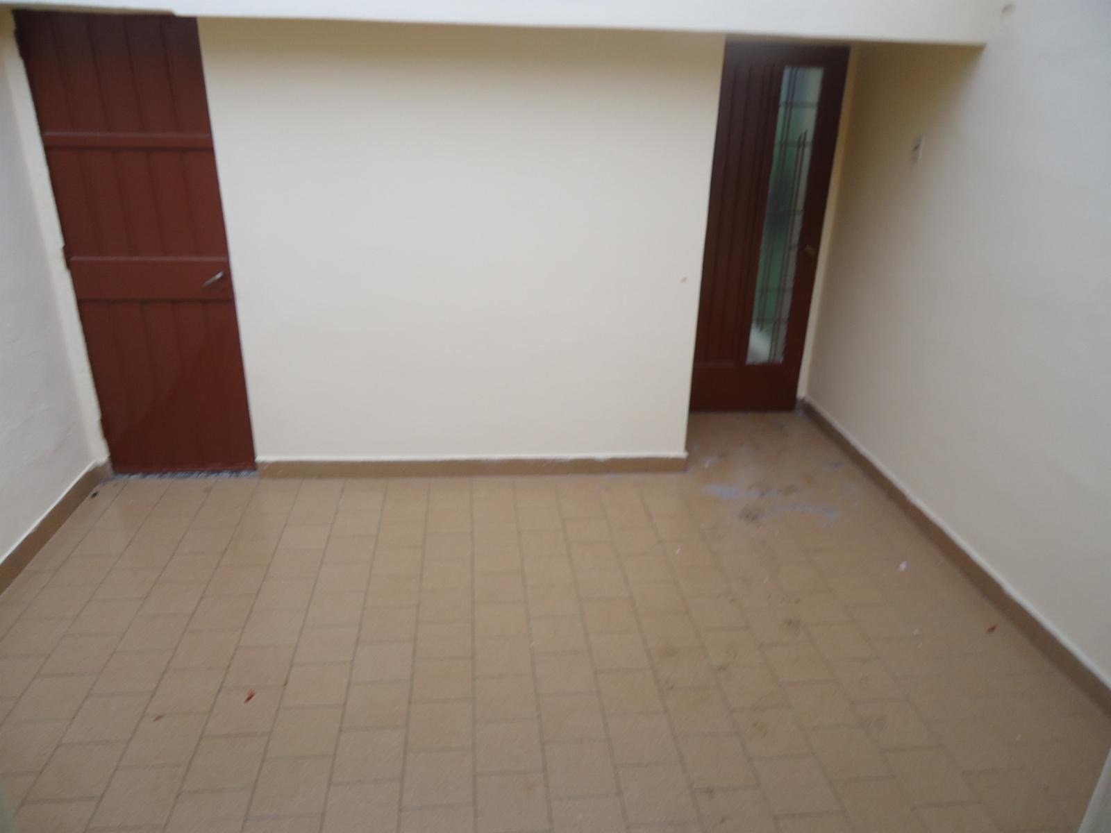 # MIRA ESTO # CASA # GARAJE JARDIN TERRAZA # LOTE 8,66 x 27 MTS APROX — foto 2