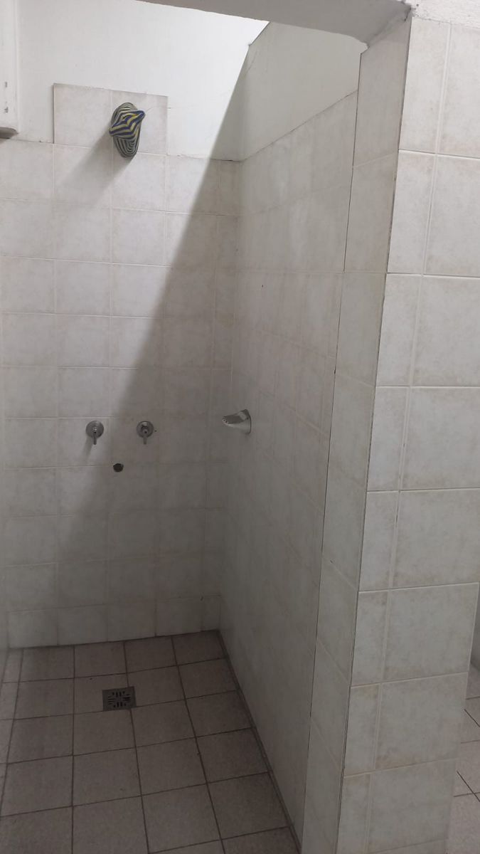 # MIRA ESTO # DEPOSITO # MIXTURA 2 # 700 M2C # 8,66 X 43 M - 15