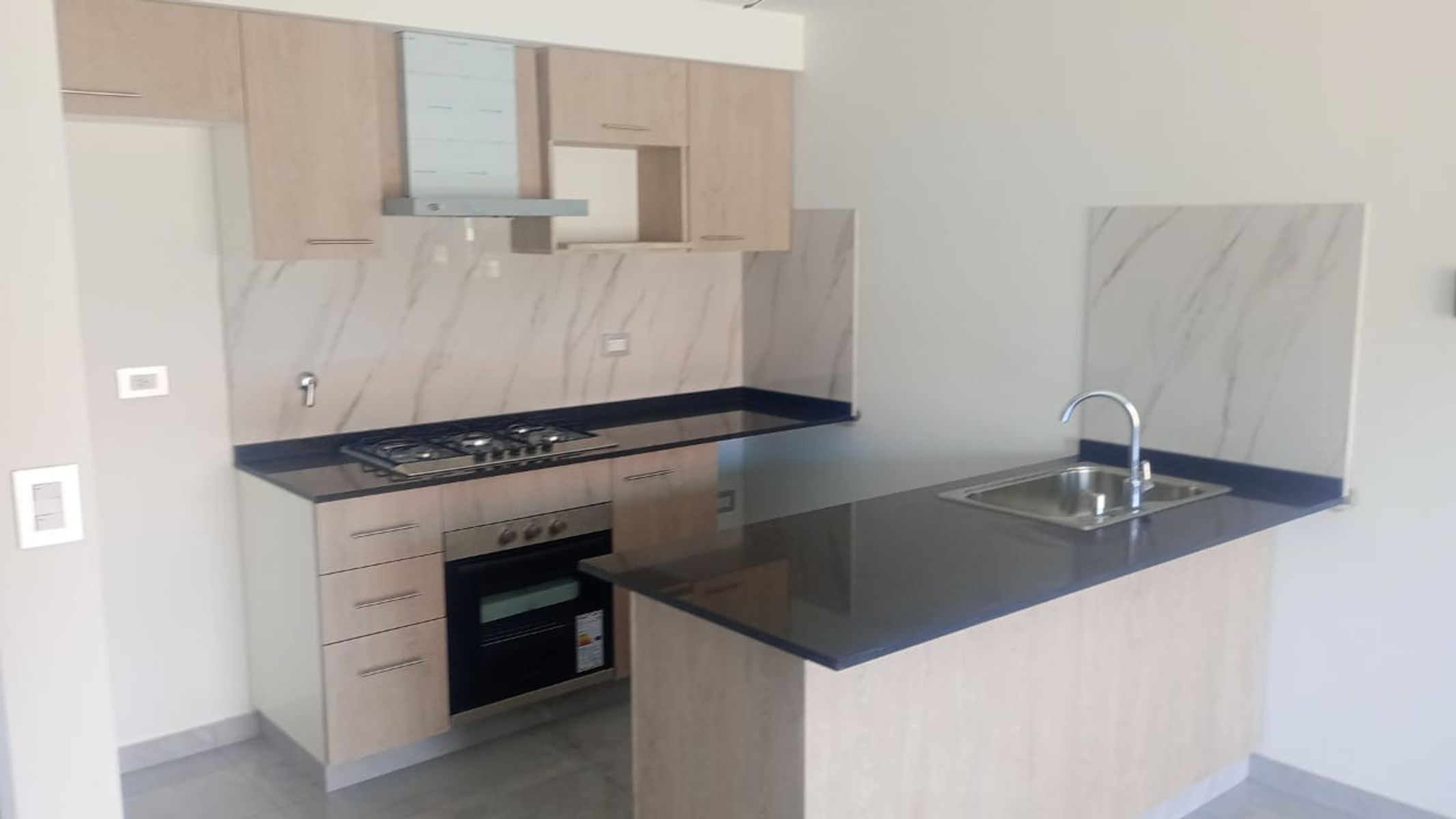 # MIRA ESTO # ESTRENAR # SEMI PISO # 3 AMB FRENTE # GRAN BALCON # ULTIMA LINEA — foto 9