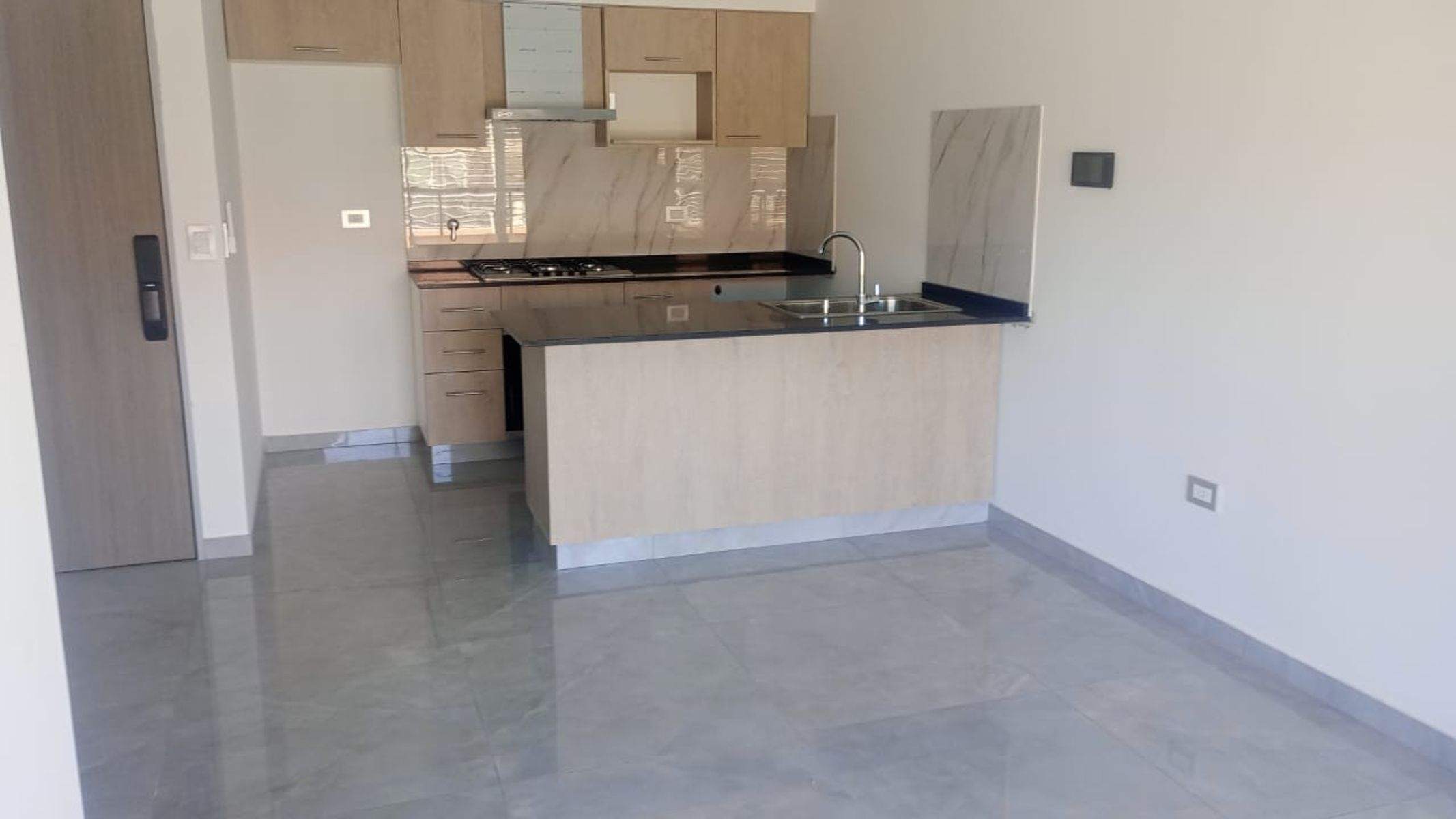 # MIRA ESTO # ESTRENAR # SEMI PISO # 3 AMB FRENTE # GRAN BALCON # ULTIMA LINEA — foto 11
