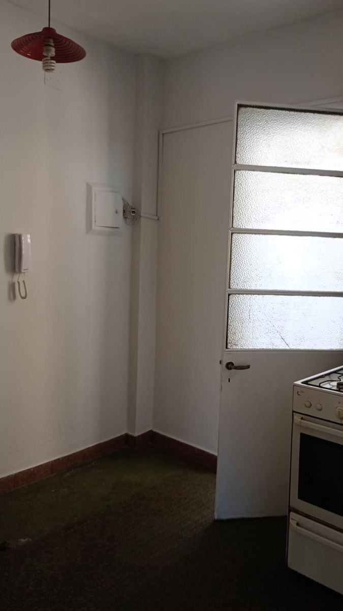 # MIRA ESTO # DEPTO # APTO CREDITO # 3 AMB C/BALCON # MUY AMPLIO — foto 6