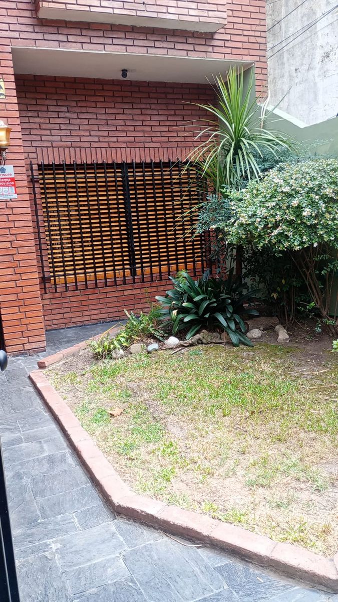 # MIRA ESTO # APTO CREDITO # CASA 5 AMB # JARDIN # GGE # TZA — foto 2