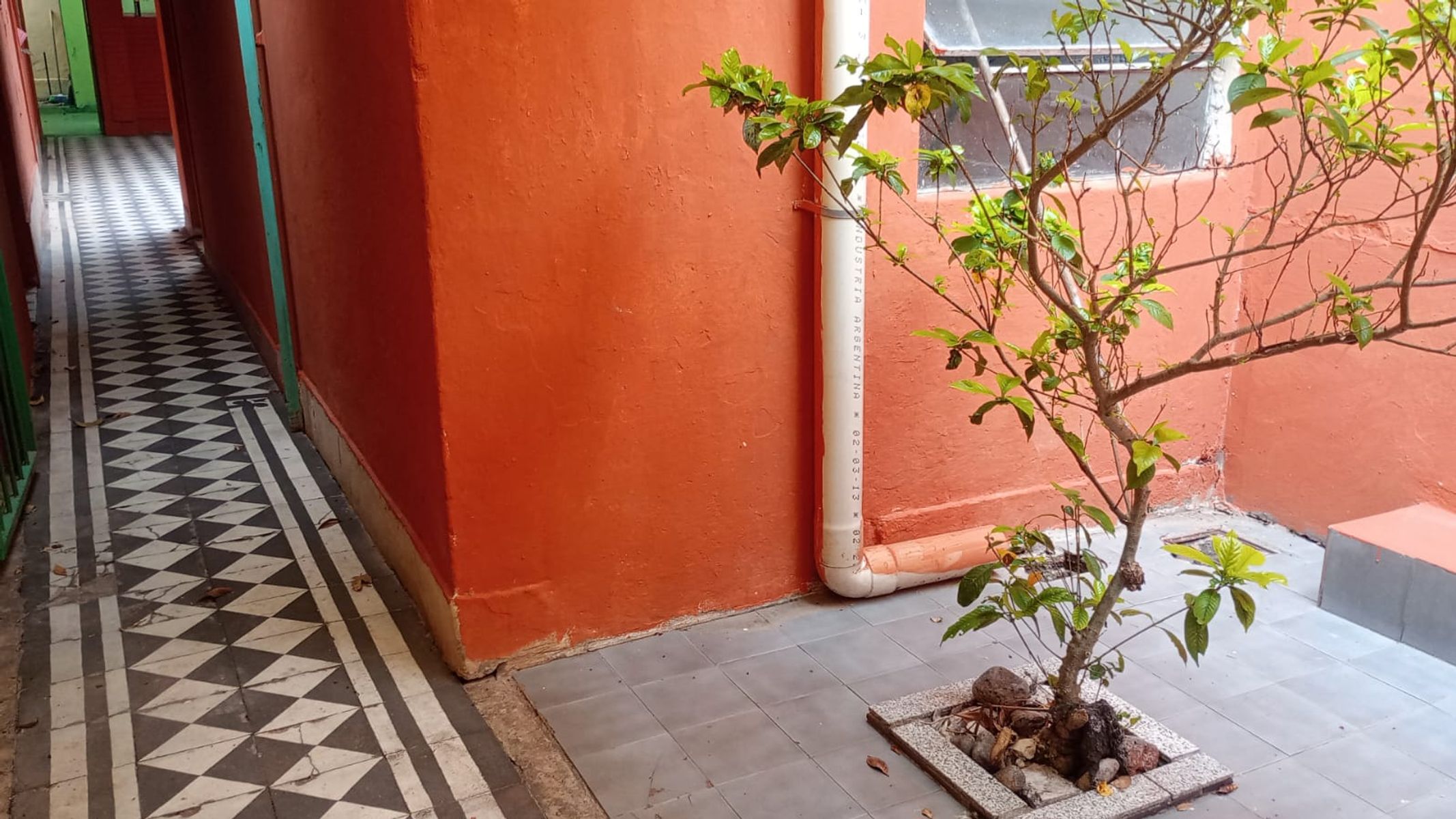 # MIRA ESTO # CASA # 5 HABITACIONES # 3 PATIOS # 1 TZA # OPORTUNIDAD # - 7
